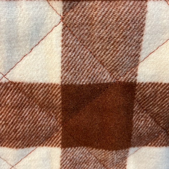 Maurices Woman’s Size Medium Plaid Flannel Quilted Vest Full Zip Pockets - Picture 4 of 8